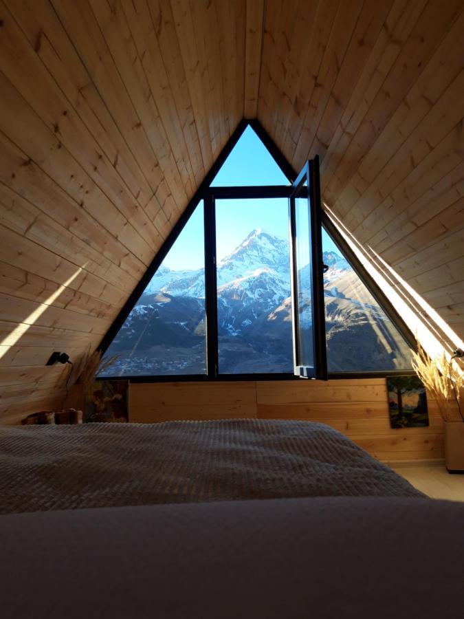 Alone Cottage Kazbegi Exterior photo