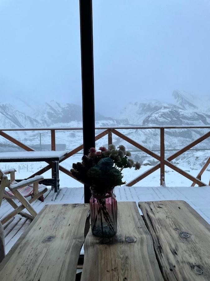 Alone Cottage Kazbegi Exterior photo